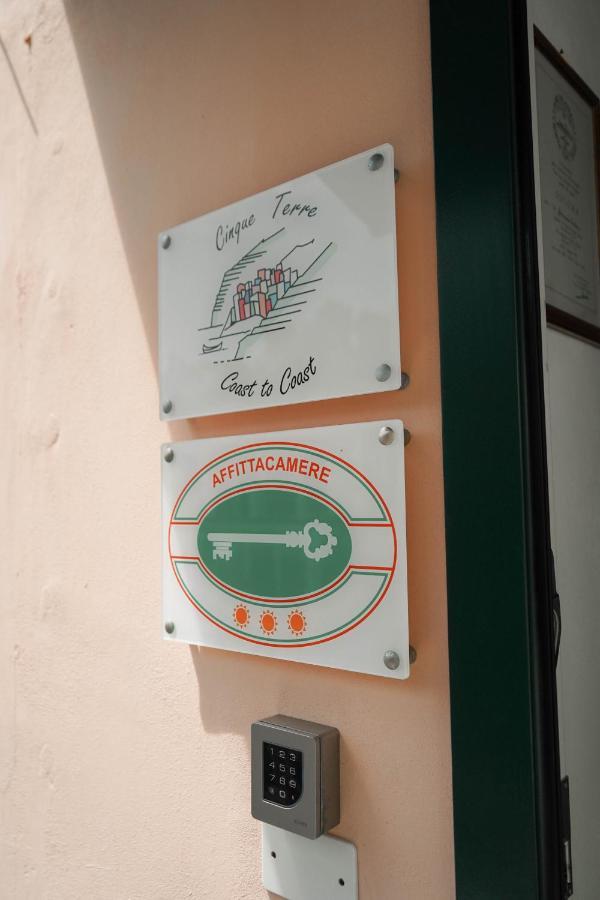 Cinque Terre Coast To Coast Hotel Riomaggiore Exterior photo
