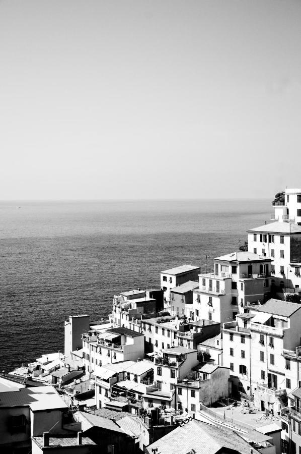 Cinque Terre Coast To Coast Hotel Riomaggiore Exterior photo